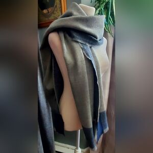 Banana Republic Dark Navy Textured Knit Scarf